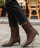 Comprar bota feminina cano curto camurça com salto fino e bico delicado para composições elegantes de meia-estação e dias mais frios VIA MARTE