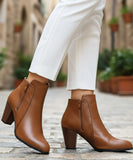 Comprar bota feminina de couro com salto bloco e zíper lateral para looks elegantes, urbanos e confortáveis no dia a dia VIA MARTE
