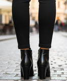 Comprar bota feminina de couro com salto bloco e zíper lateral para looks elegantes, urbanos e confortáveis no dia a dia VIA MARTE