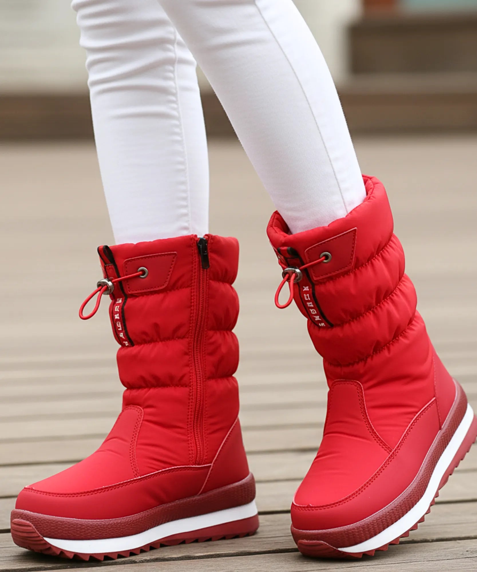 Comprar bota impermeável feminina térmica acolchoada forro pelúcia cano médio zíper lateral plataforma antiderrapante inverno promoção VIZZANO