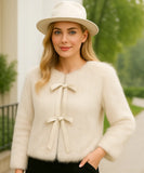 Comprar casaco de pelo feminino curto branco sofisticado com amarração e forro quente para inverno ou frio intenso em promoção ZARA