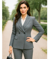 Comprar conjunto alfaiataria feminino cinza com blazer risca de giz e calça reta elegante para trabalho ou eventos em promoção ZARA