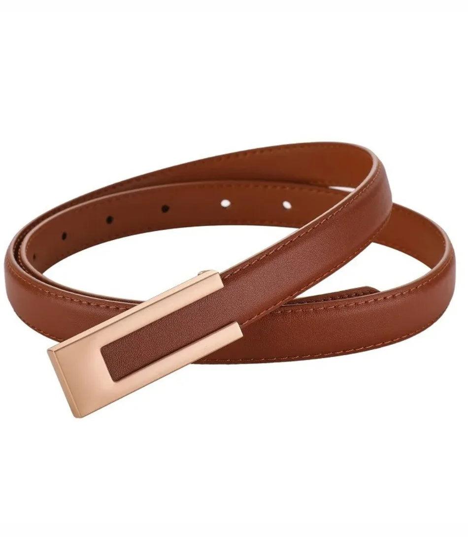 Women's skinny belt in caramel vegan leather with gold buckle