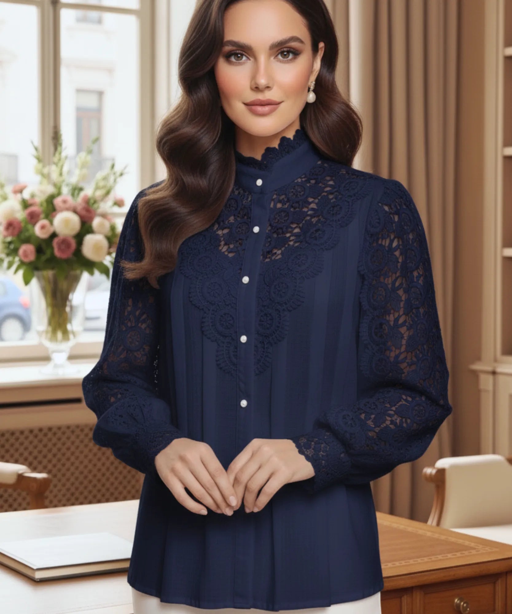 Comprar blusa social feminina renda  azul marinho para looks sofisticados no trabalho ou eventos barato AMARO