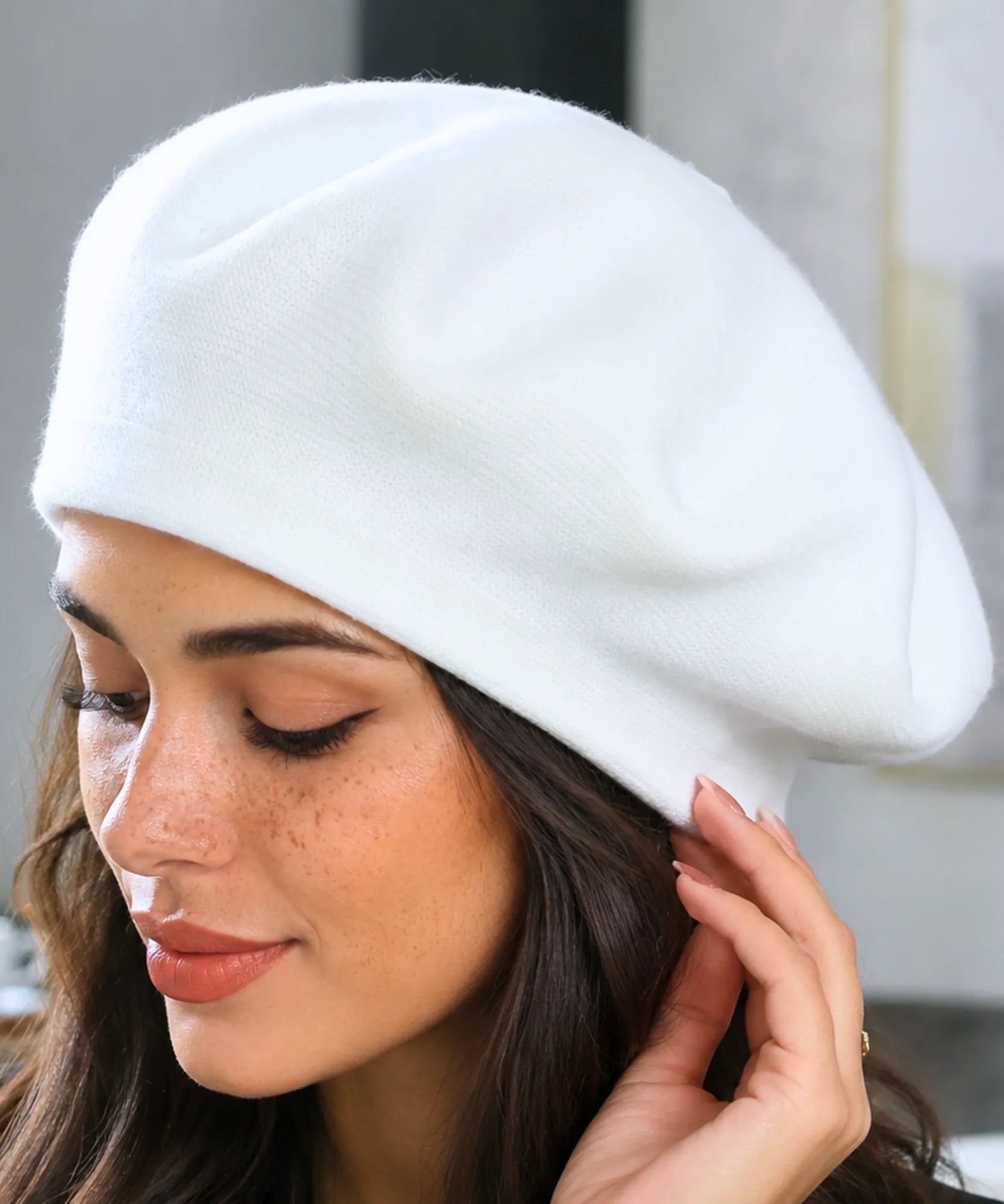 Women's Ivory Cashmere-Blend Wool Beret