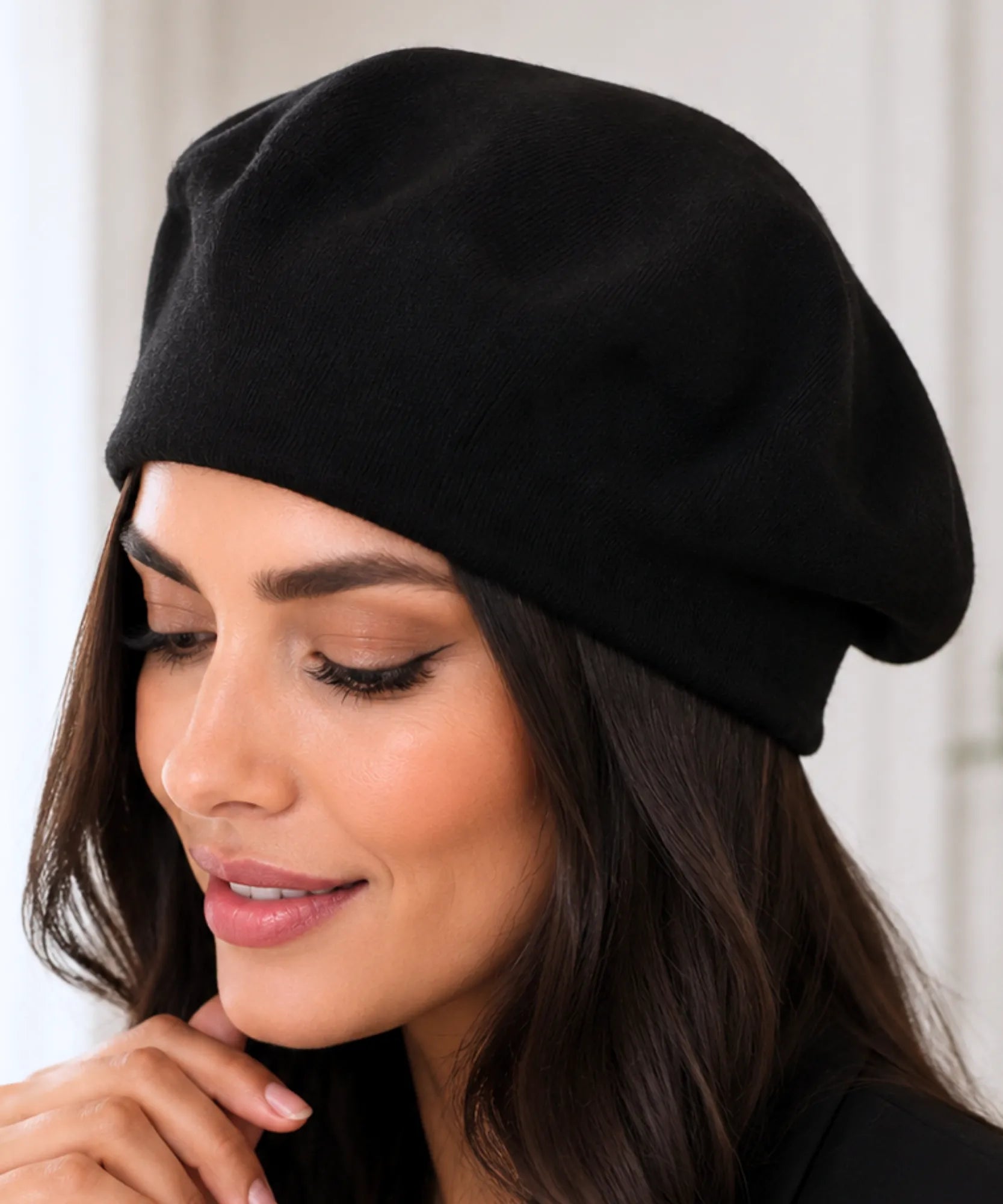 Women's Black Cashmere-Blend Wool Beret