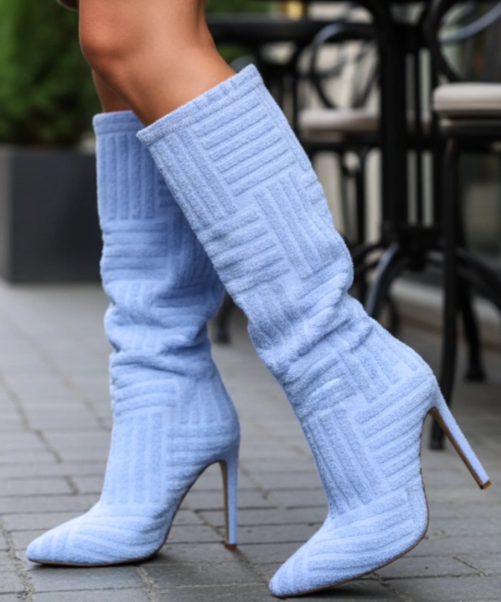 Comprar bota bico fino feminina cano alto malha knit texturizada salto stiletto franzida barata AREZZO