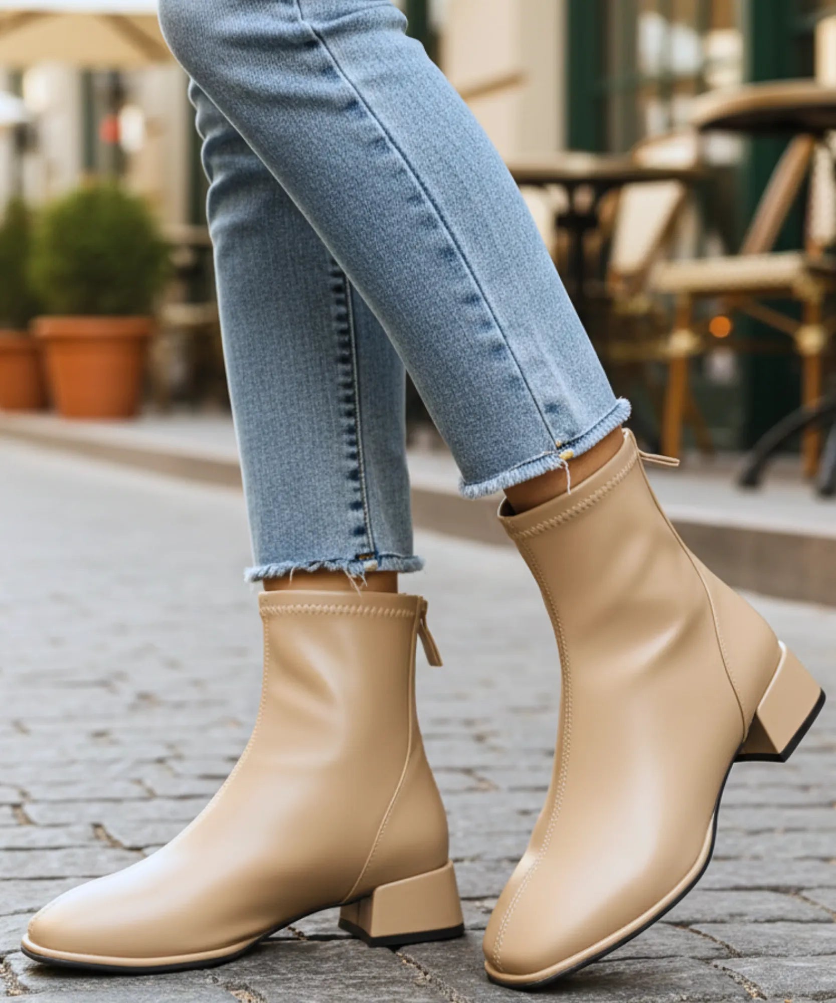 Comprar bota bico quadrado feminina cano curto couro sintético stretch salto bloco promoção AREZZO