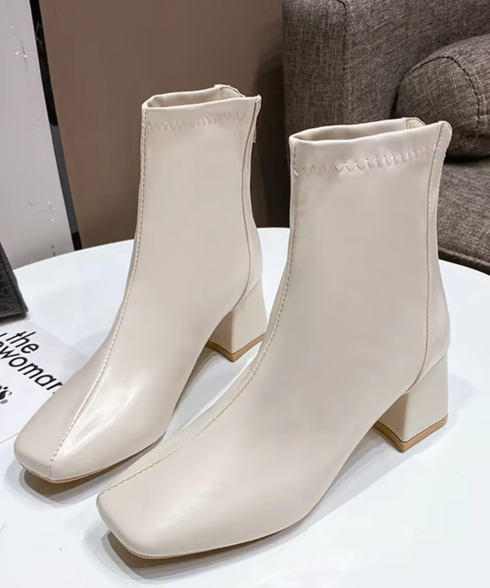 Comprar bota bico quadrado feminina cano curto couro sintético stretch salto bloco promoção AREZZO