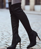 Comprar bota feminina cano longo em camurça salto fino e bico elegante para looks de inverno sofisticados AREZZO