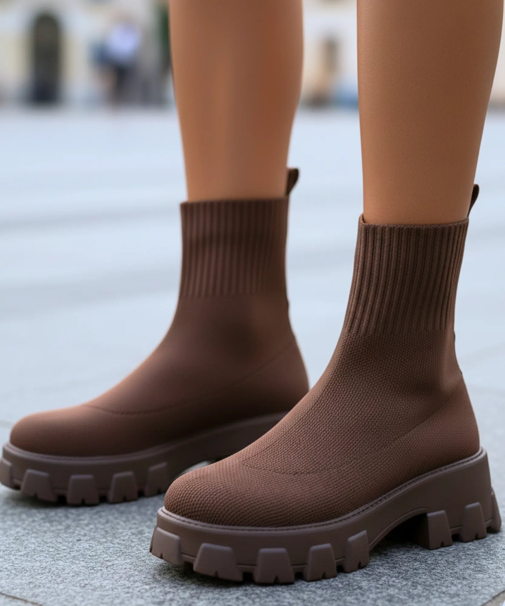 Comprar Bota feminina tratorada knit para inverno urbano com conforto térmico, cano médio elástico e solado antiderrapante promoção AREZZO