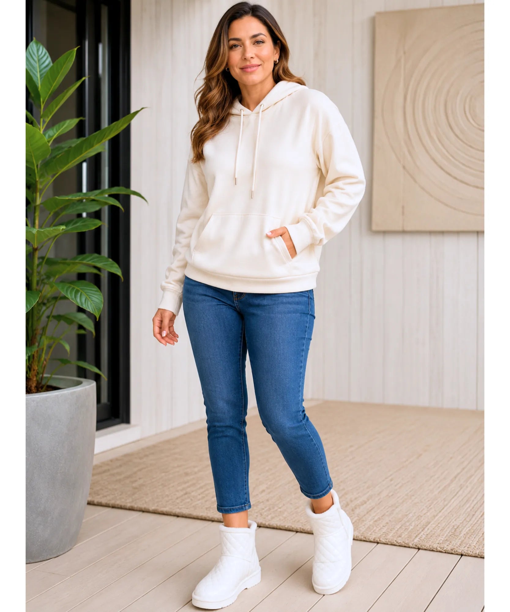 Comprar bota feminina de couro com salto bloco e zíper lateral para looks elegantes, urbanos e confortáveis no dia a dia ANELLIMN