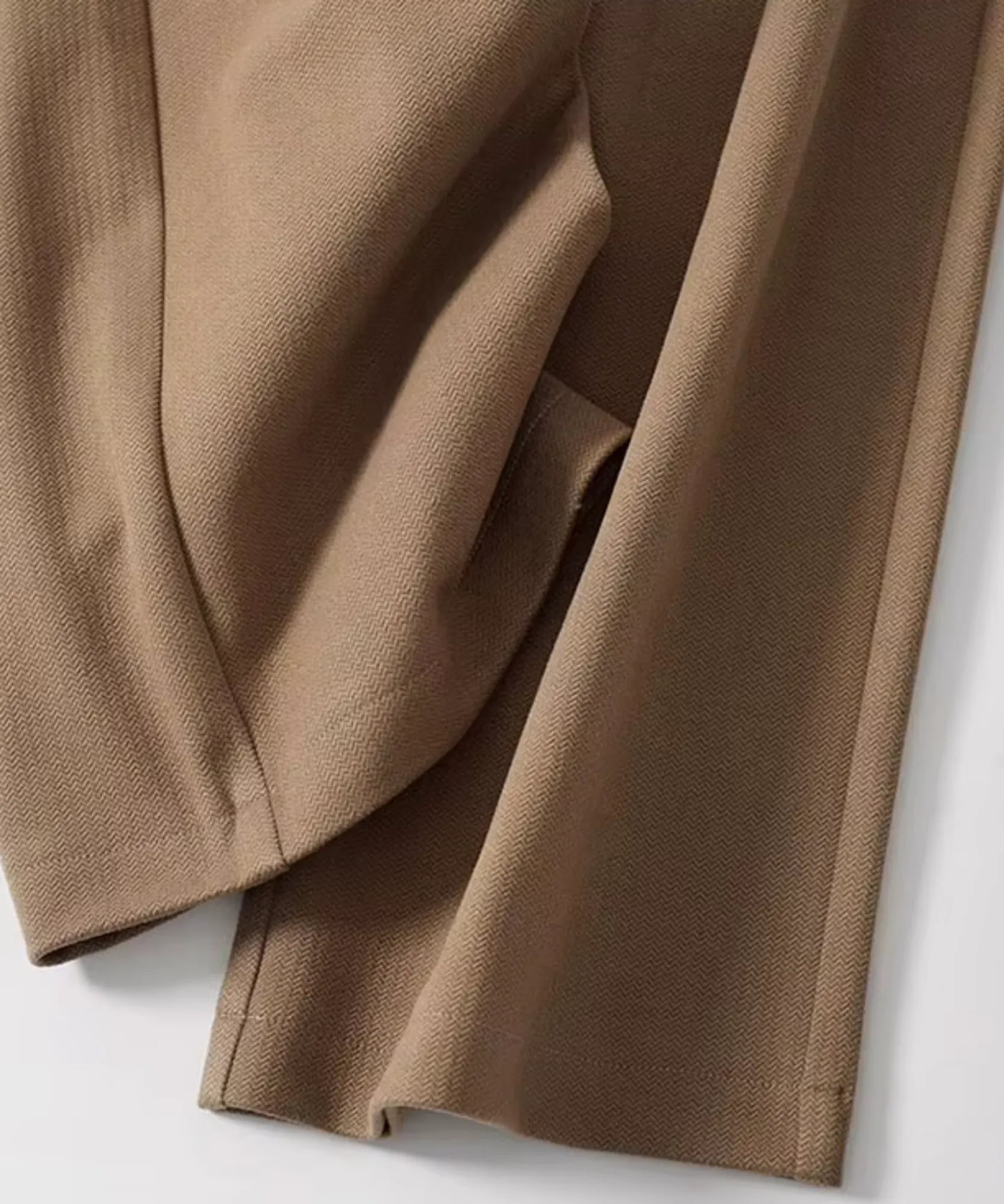 Women's wide leg trousers in camel waistband and fabric detail