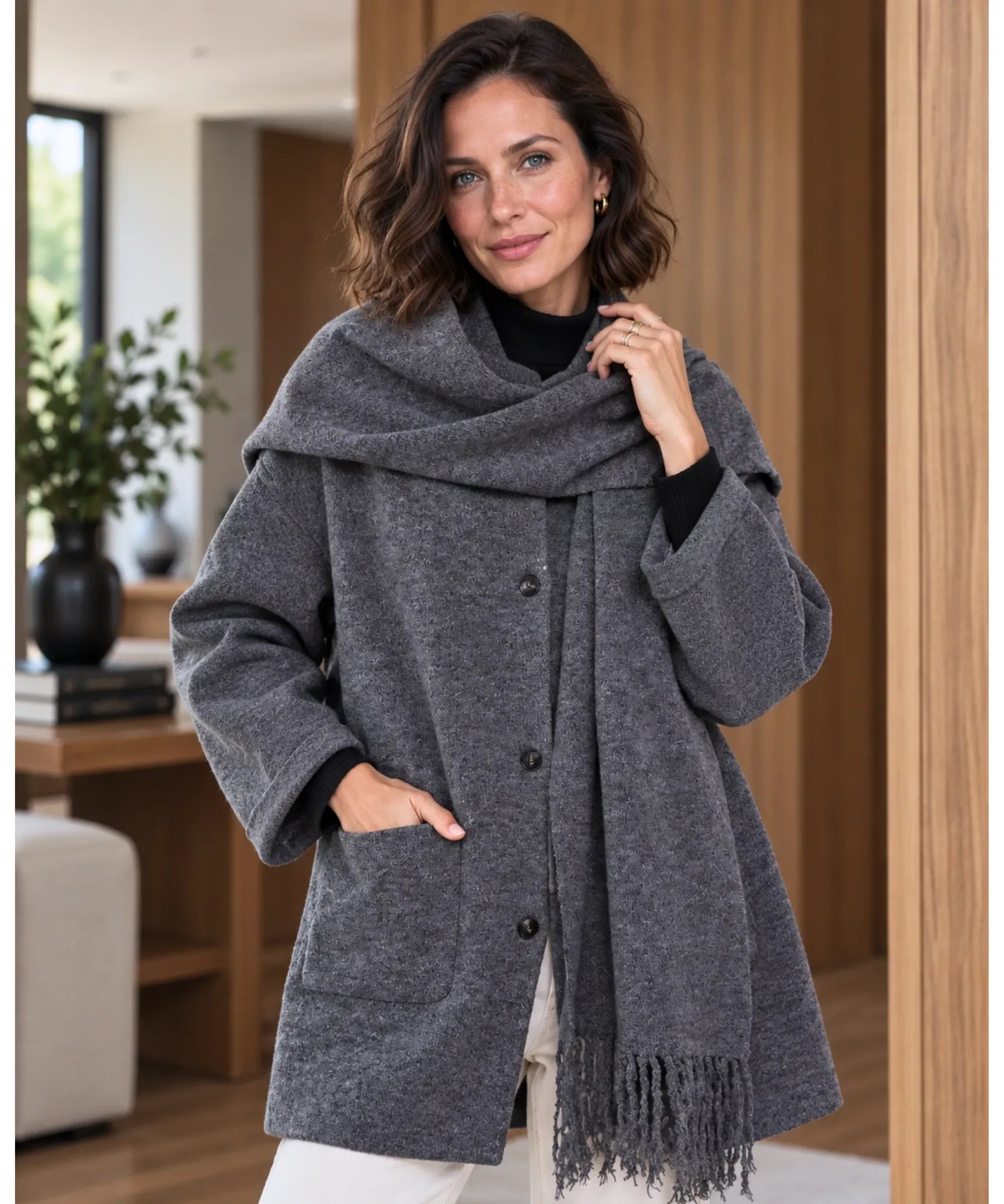 Women's thick fabric short coat with scarf in grey