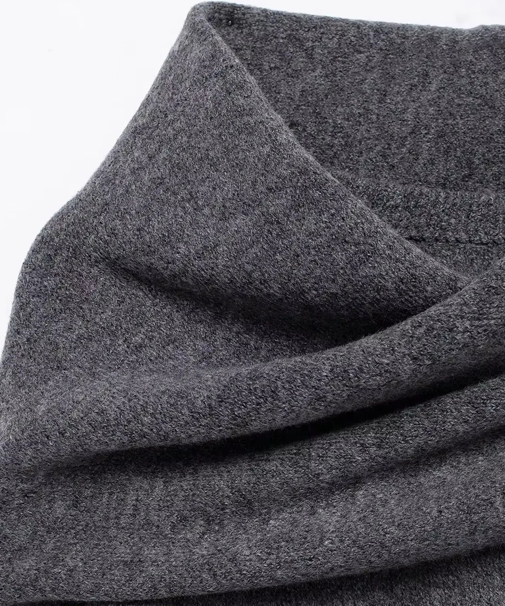 Women's short coat with round neckline in grey