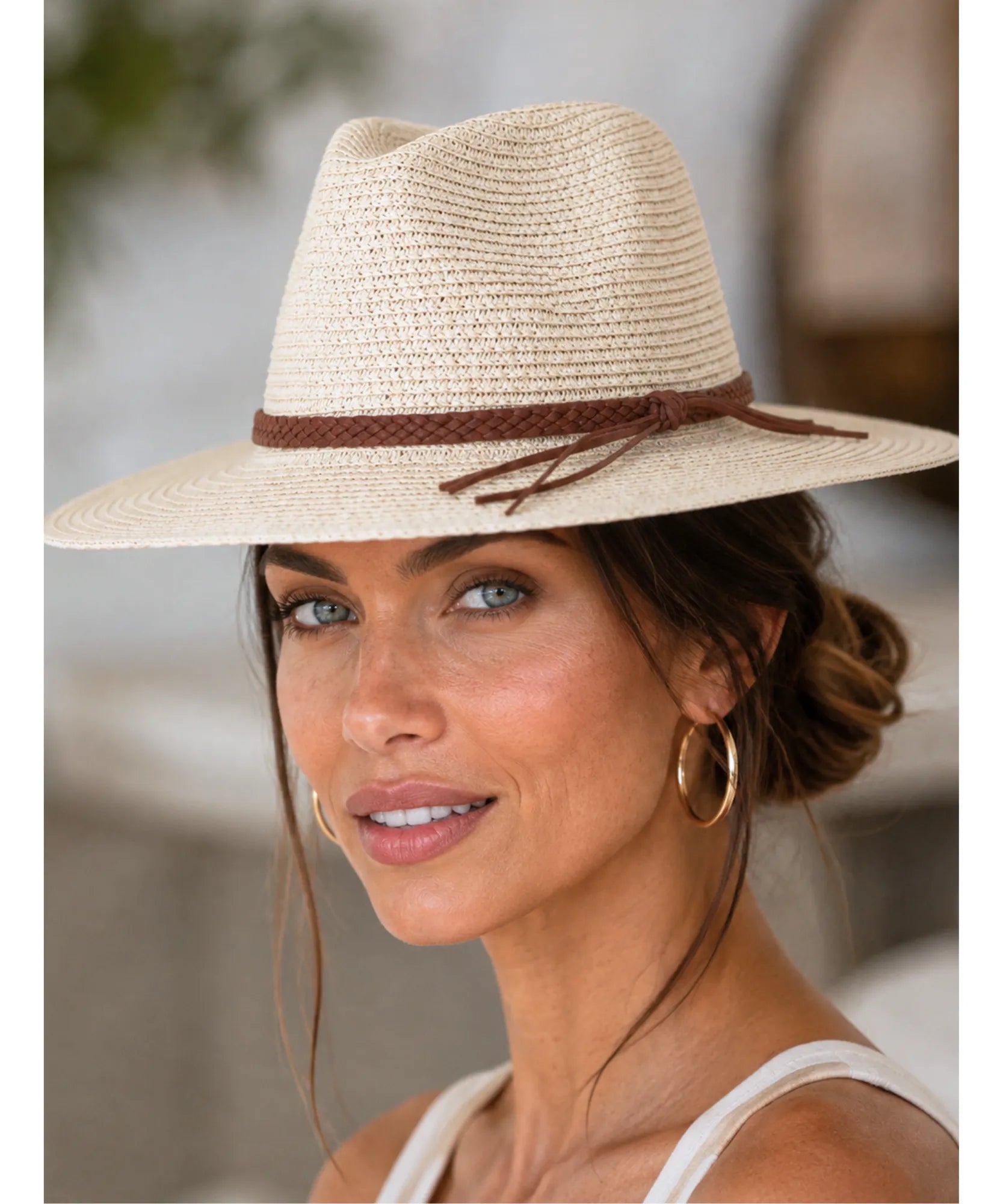 Women's straw panama hat in ivory with a slightly curved brim