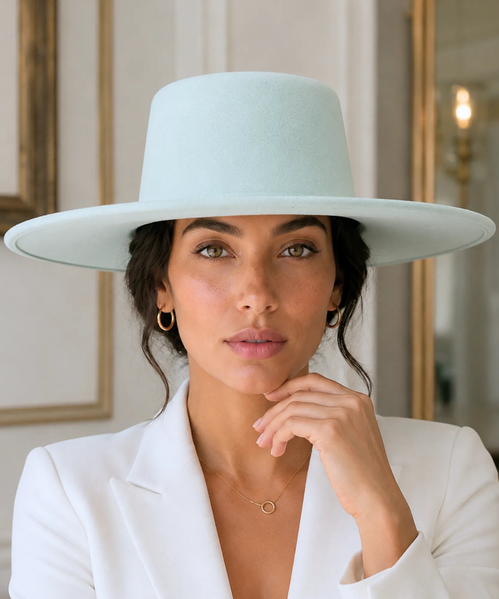 Women's wide-brim structured felt hat in mint green