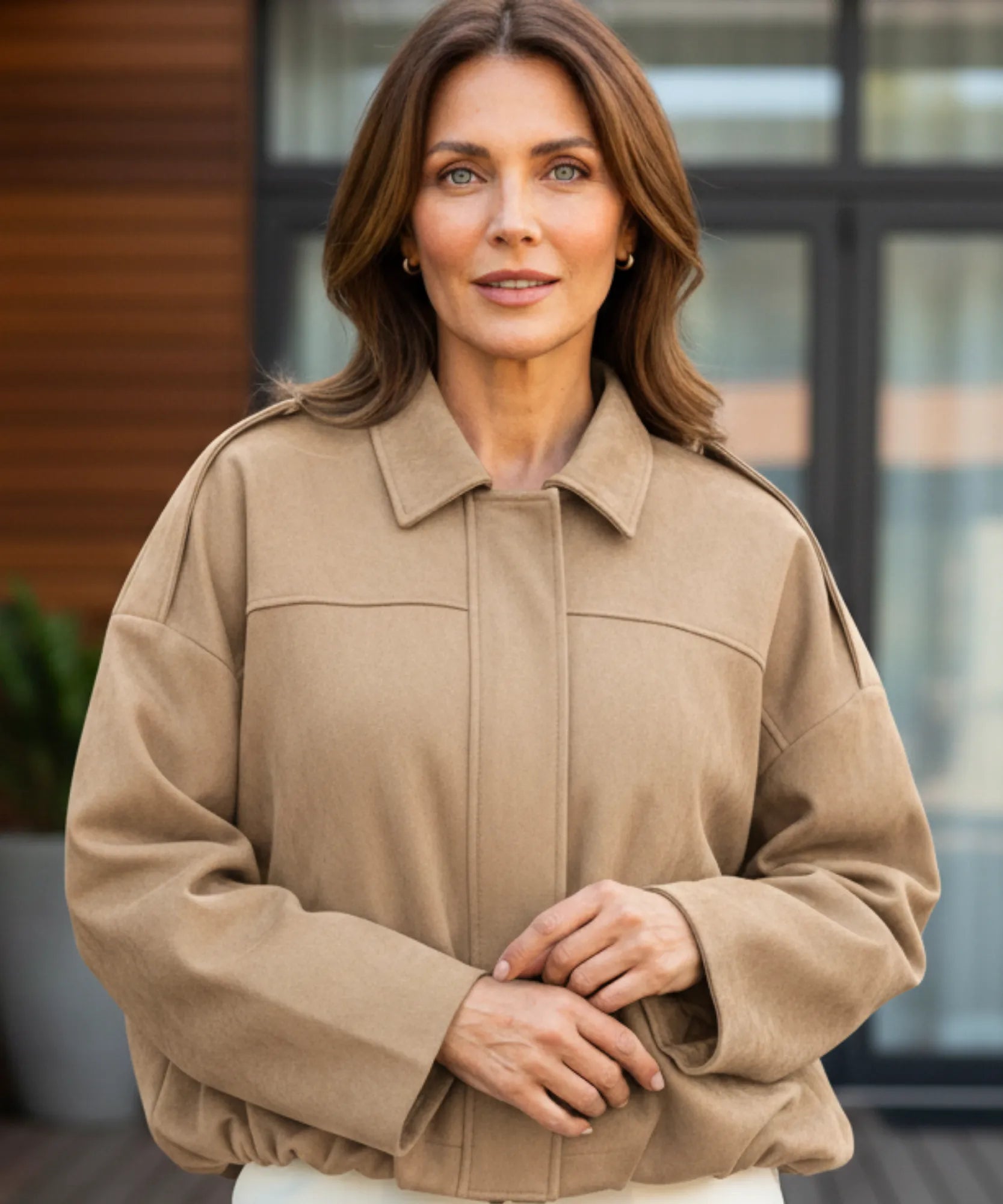 Women's oversized suede jacket in beige