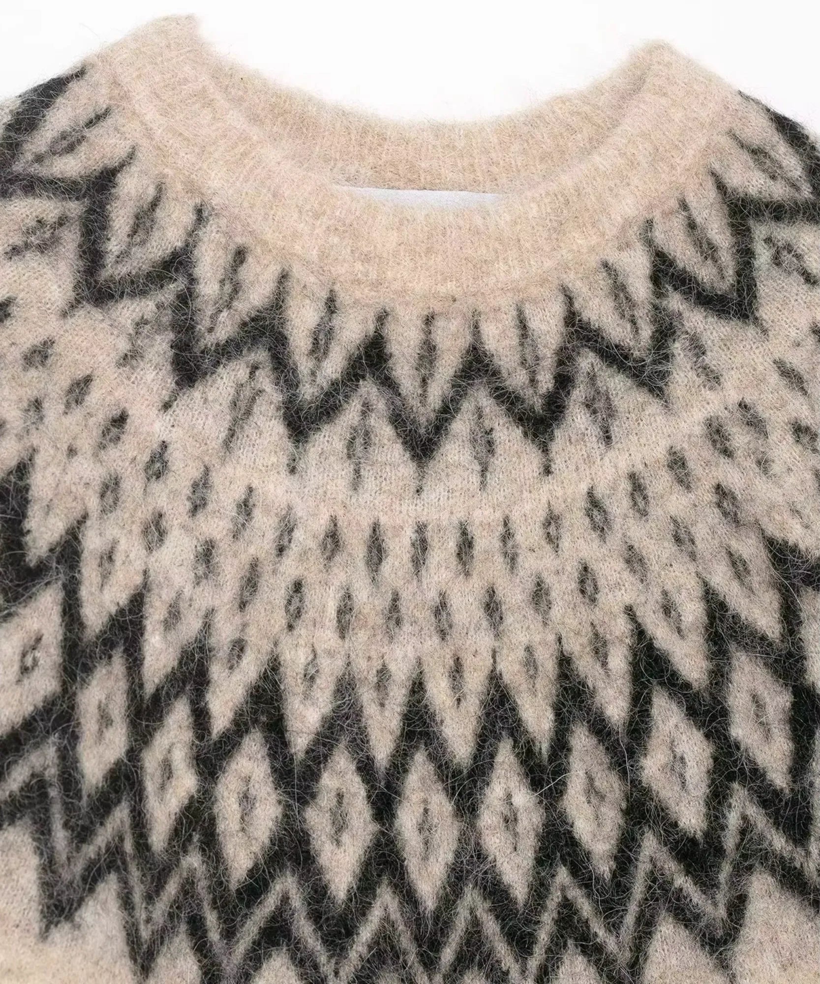 Women's Fair Isle Oversized Sweater in Oatmeal, knit texture detail